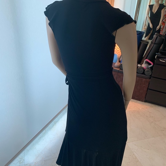 BEBE sexy capped sleeve wrap dress - Picture 6 of 14